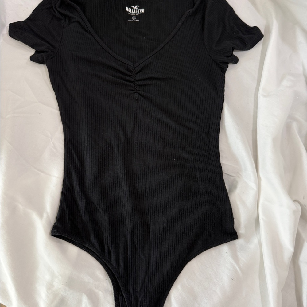 Hollister Black Ribbed V-Neck Bodysuit | Size S | Stretch Fit